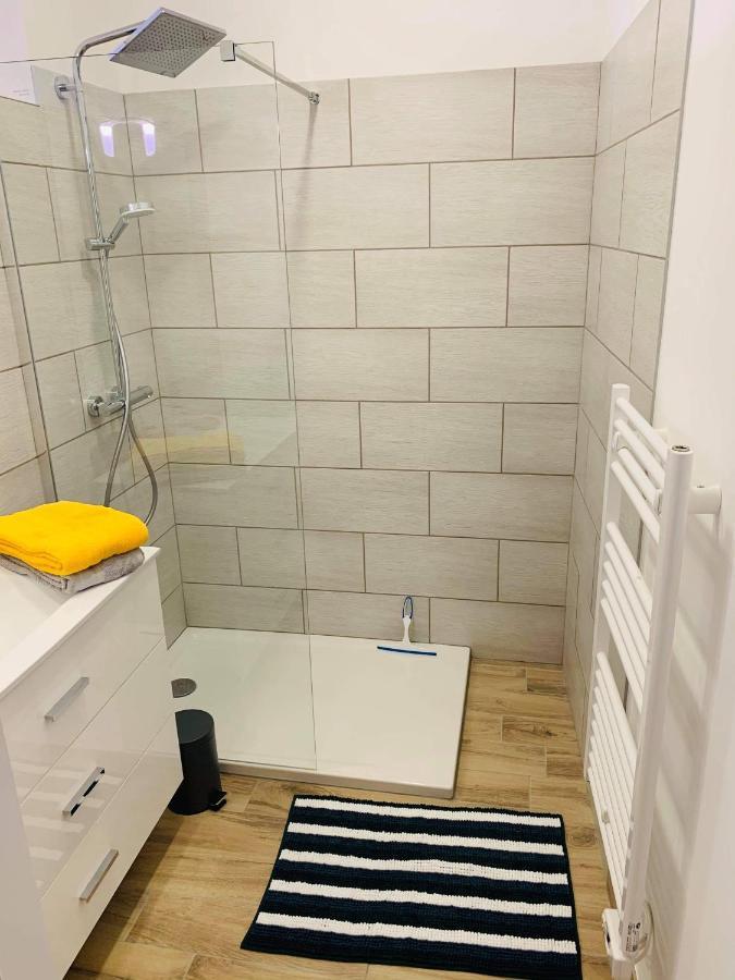 Sur Les Quais... Apartment Arles Ngoại thất bức ảnh